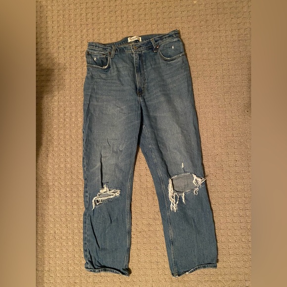 Abercrombie & Fitch “The Ankle Straight- Ultra High Rise” Curve Love Jeans - Picture 1 of 3
